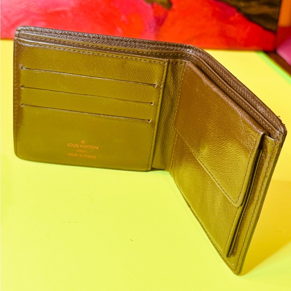 Louis Vuitton Damier set of 2  Brown Leather wallet 
1 for women and 1 for man. - Picture 5 of 15